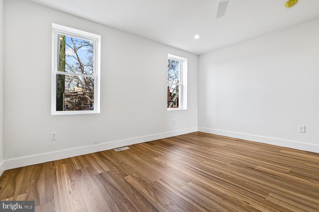 1830 CATHARINE STREET 2