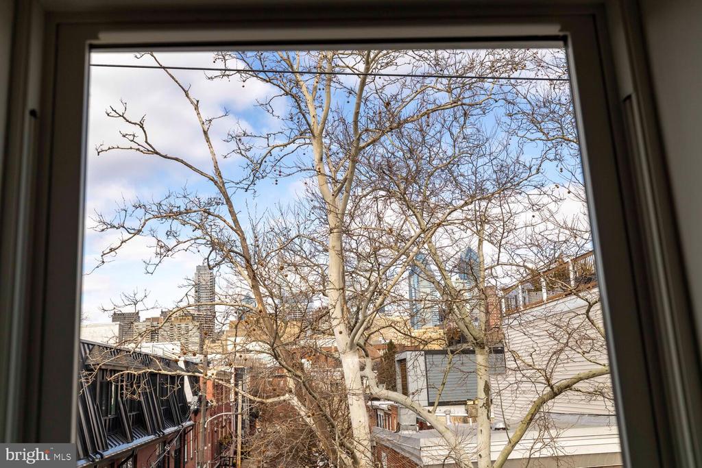 1830 CATHARINE STREET 2