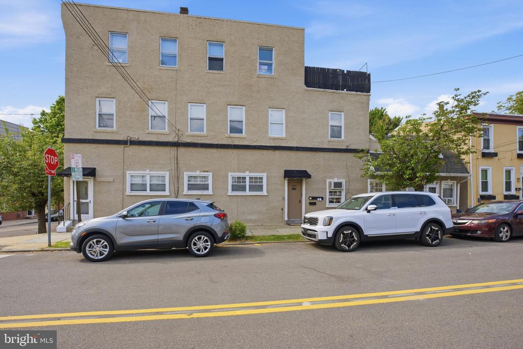 3309 CONRAD STREET 2