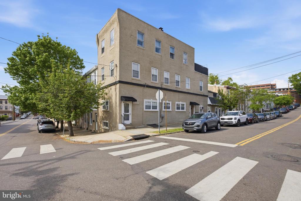 3309 CONRAD STREET 2