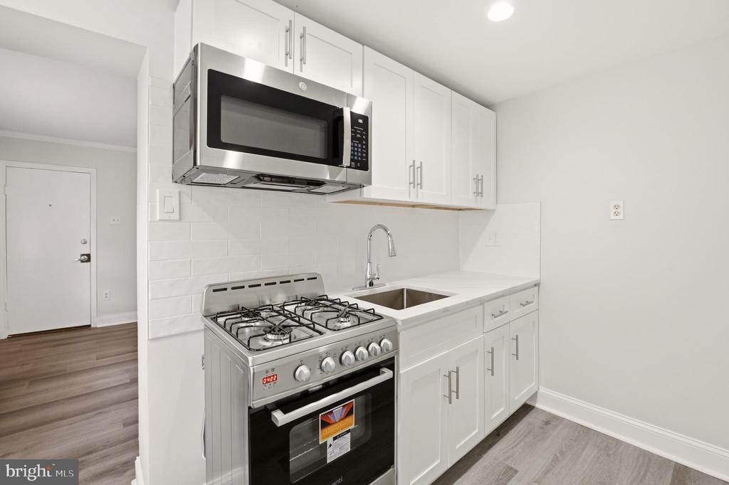 3309 CONRAD STREET 2
