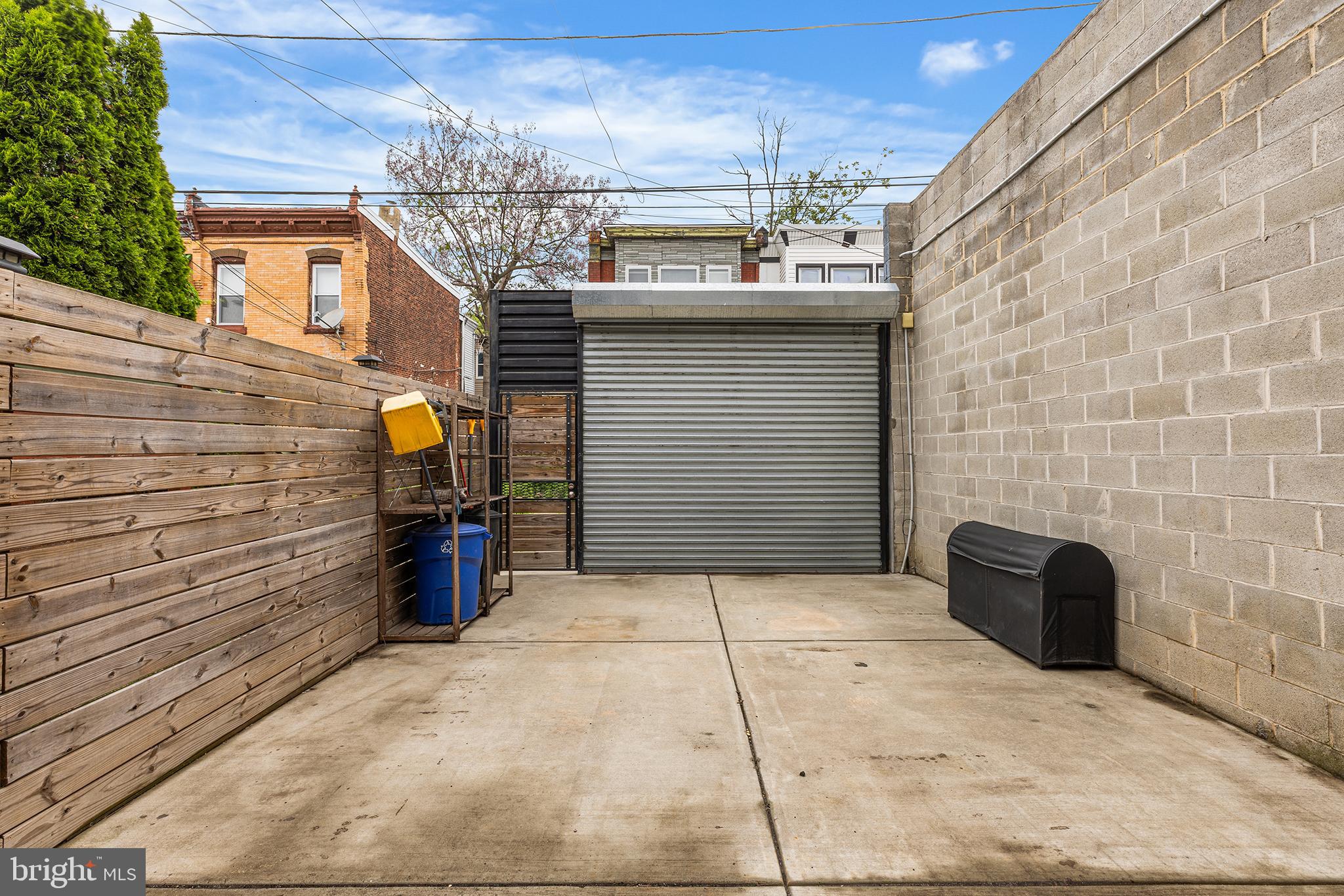 3113 W MONTGOMERY AVENUE