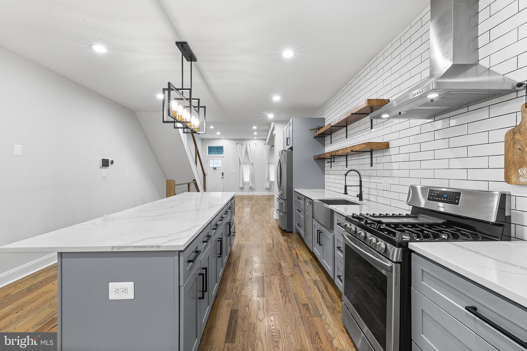 3113 W MONTGOMERY AVENUE