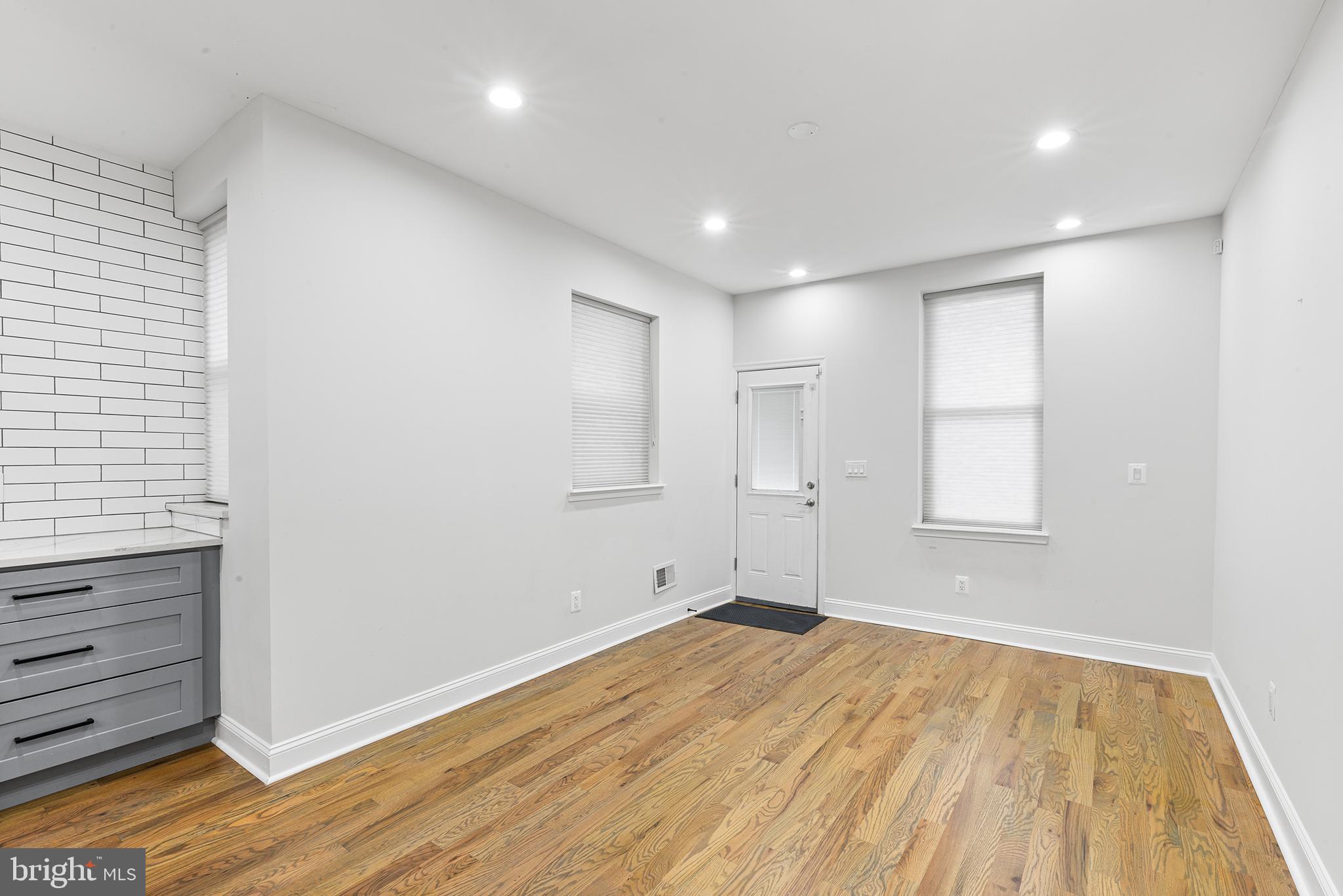 3113 W MONTGOMERY AVENUE