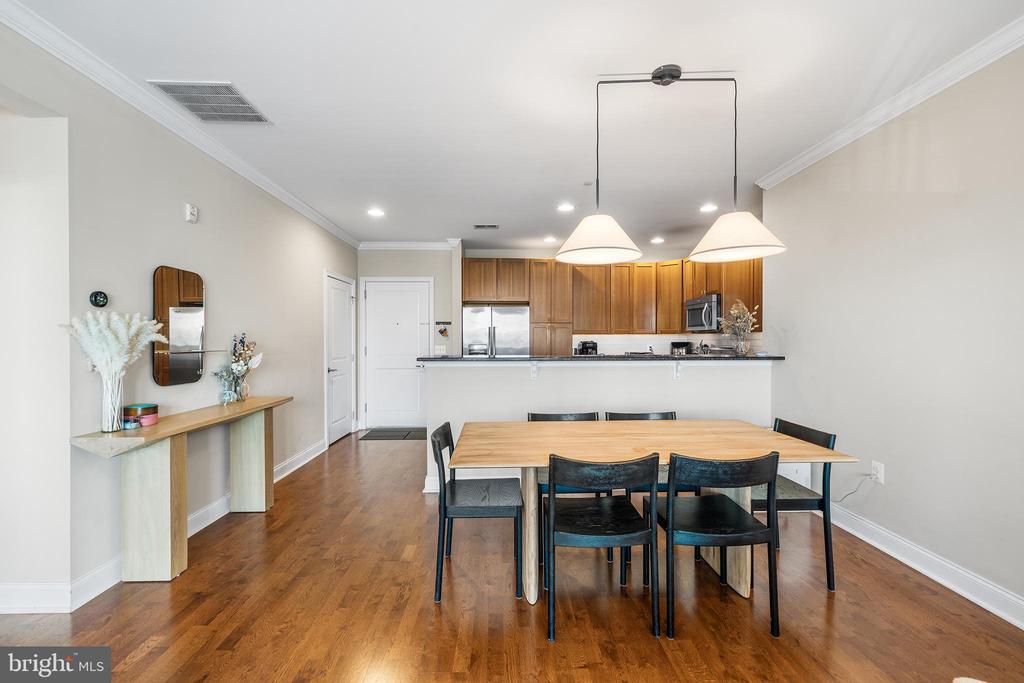 700 COMMODORE COURT 2718