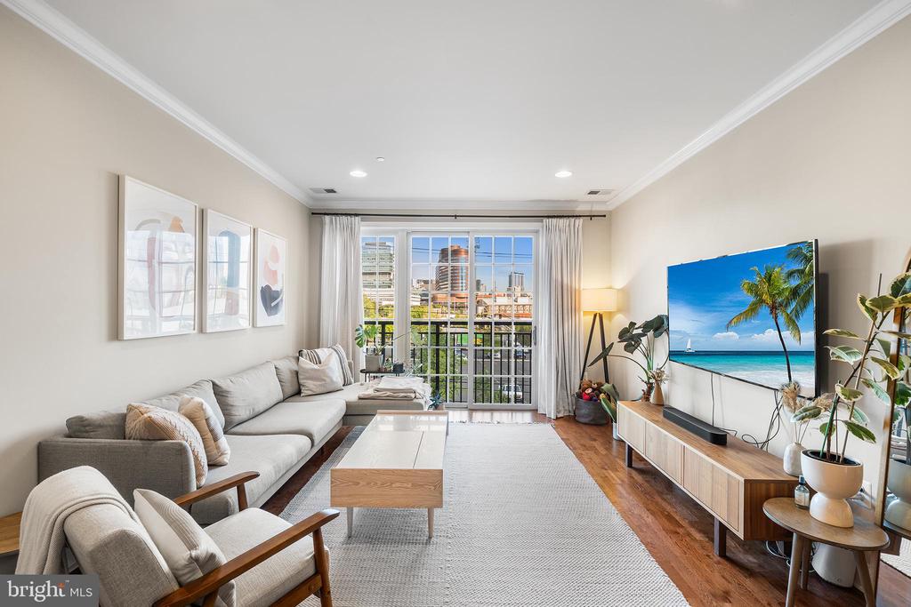 700 COMMODORE COURT 2718