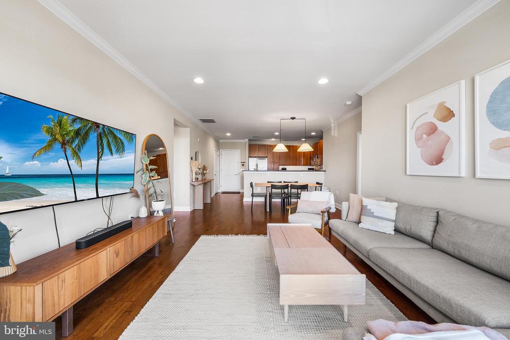 700 COMMODORE COURT 2718