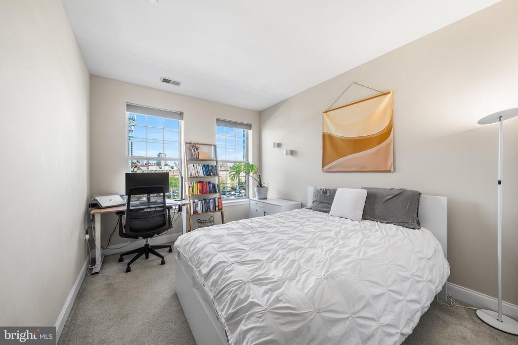 700 COMMODORE COURT 2718