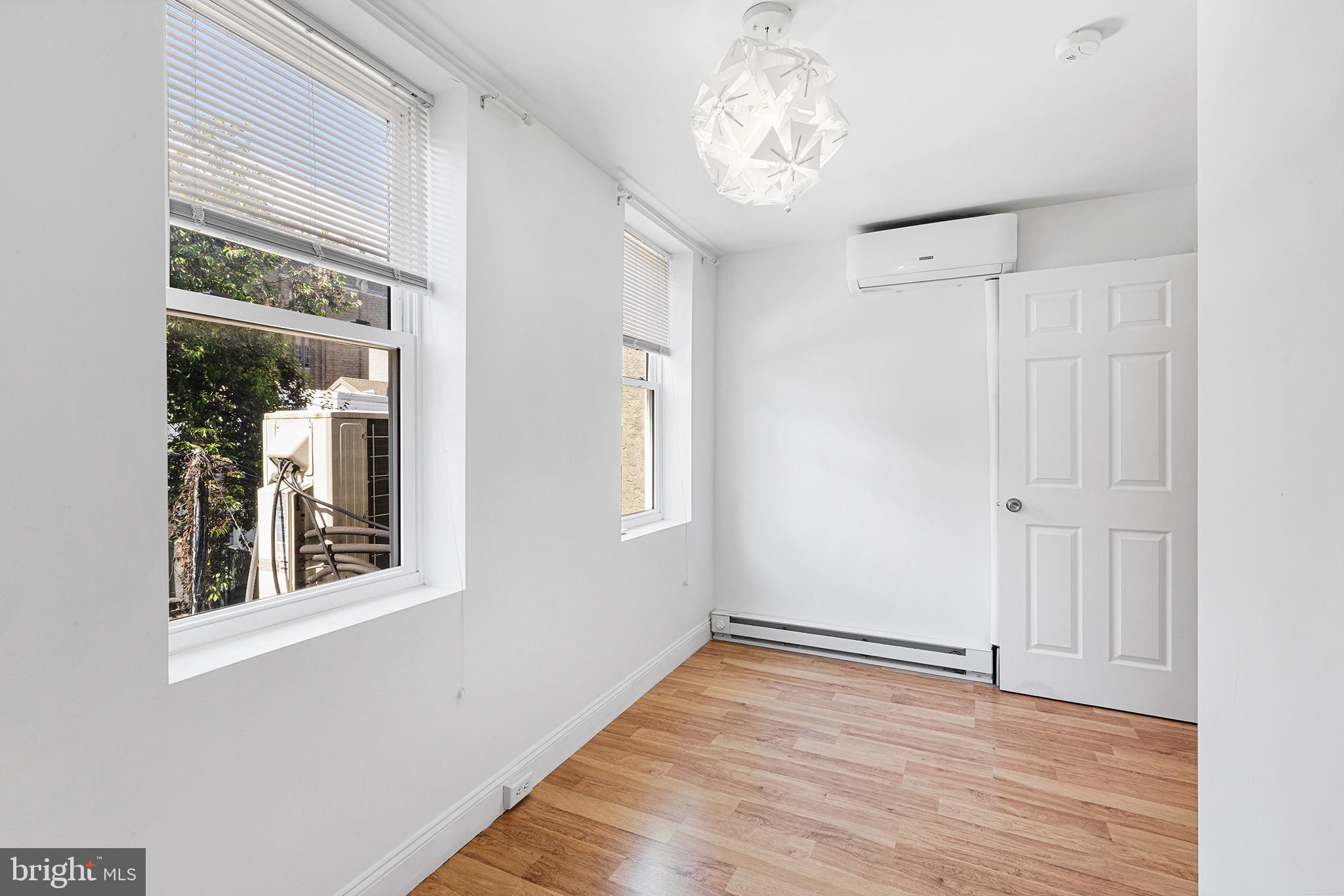 621 E FLORA STREET