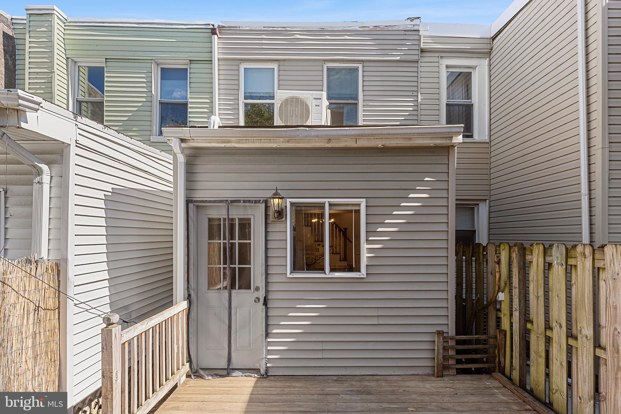621 E FLORA STREET