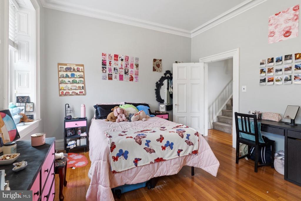 3504-08 AINSLIE STREET