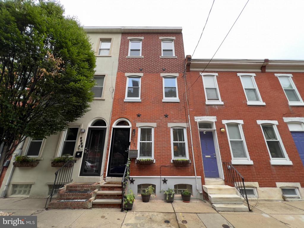 2331 MONTROSE STREET