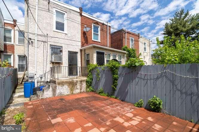 452 W WINONA STREET