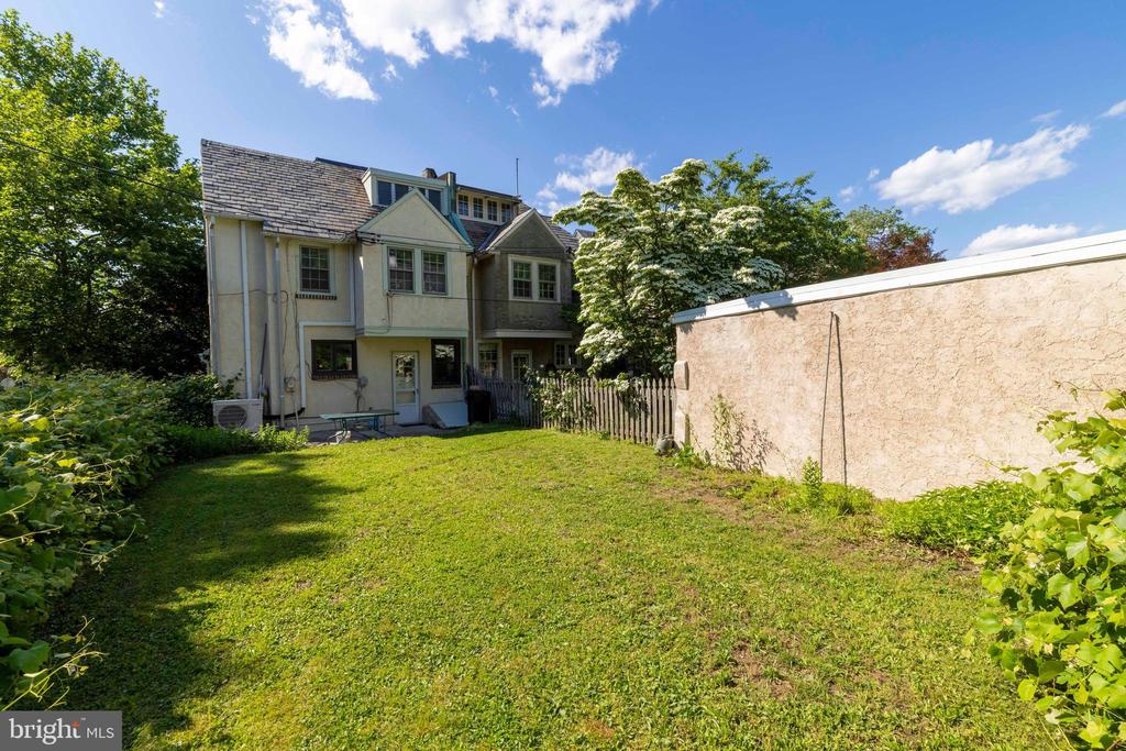 554 W ELLET STREET