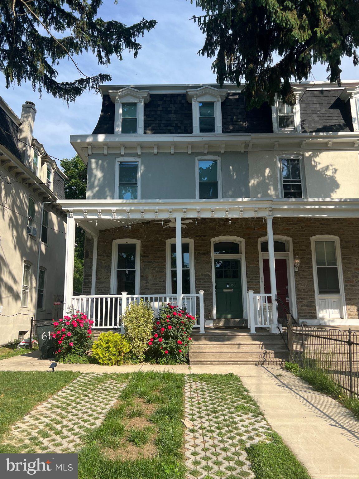 61 W JOHNSON STREET