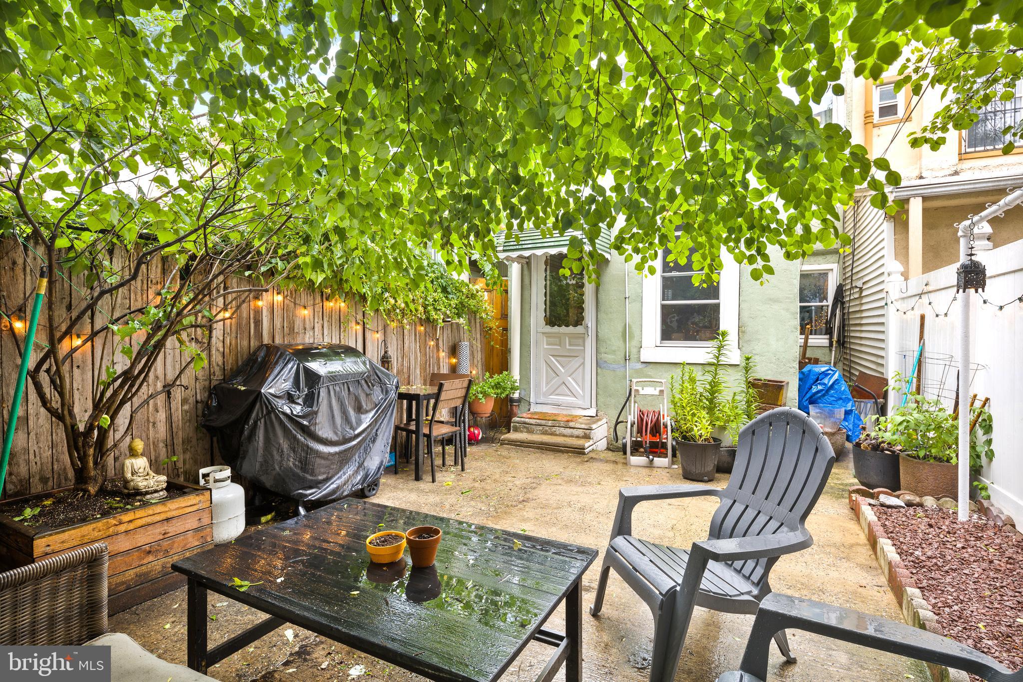 2210 E LEHIGH AVENUE