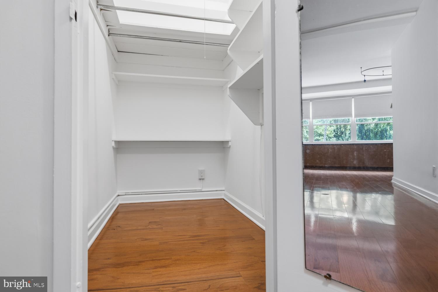 1810 RITTENHOUSE SQUARE 1810-16 212