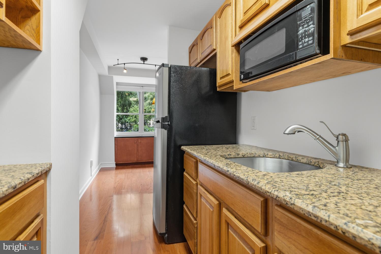 1810 RITTENHOUSE SQUARE 1810-16 212