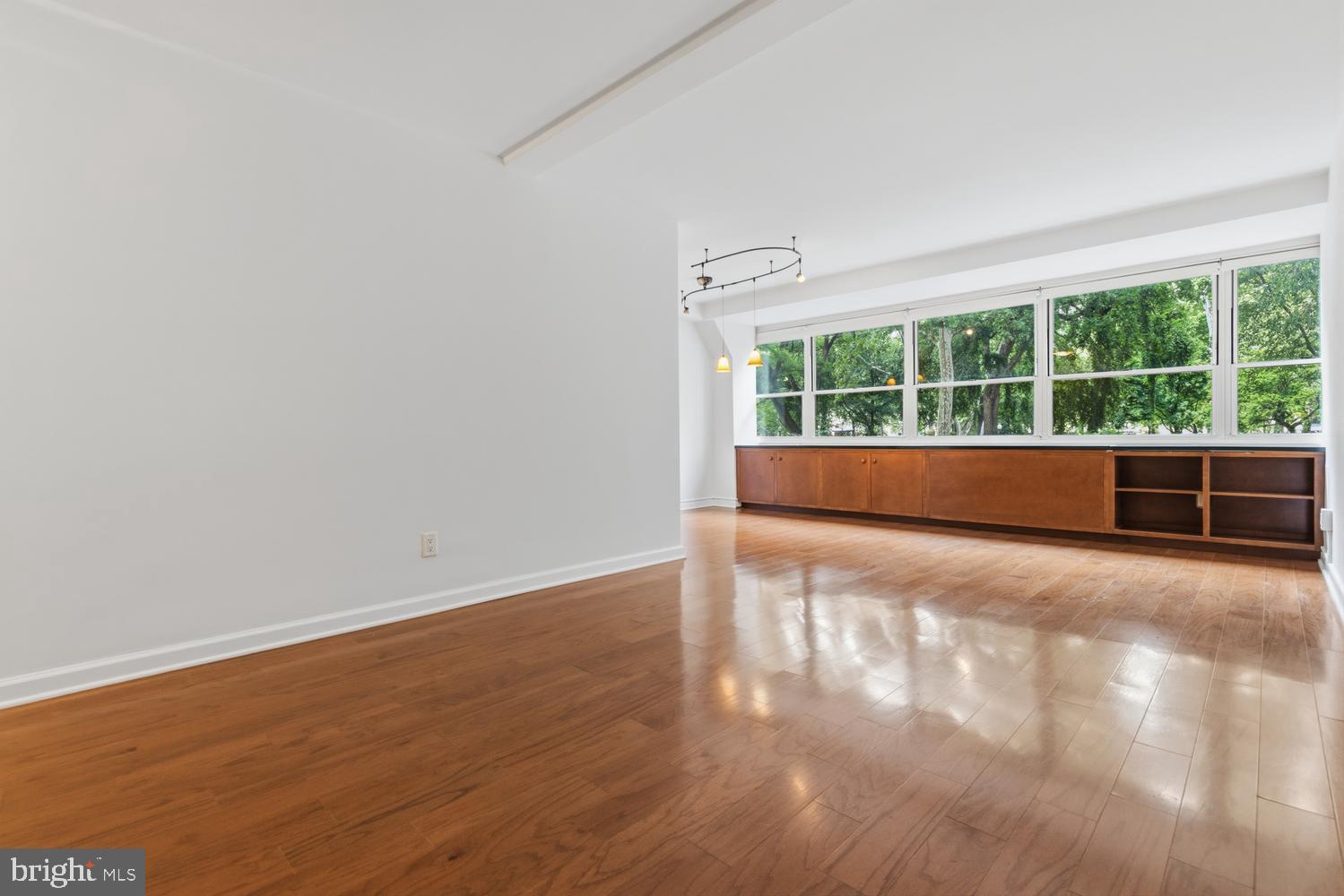 1810 RITTENHOUSE SQUARE 1810-16 212