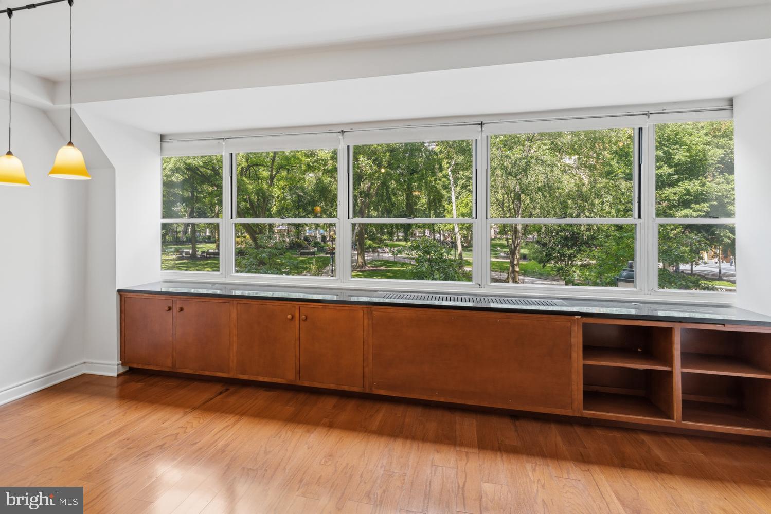 1810 RITTENHOUSE SQUARE 1810-16 212