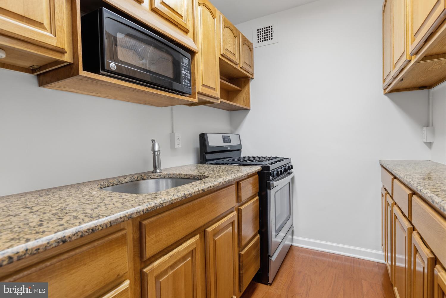 1810 RITTENHOUSE SQUARE 1810-16 212