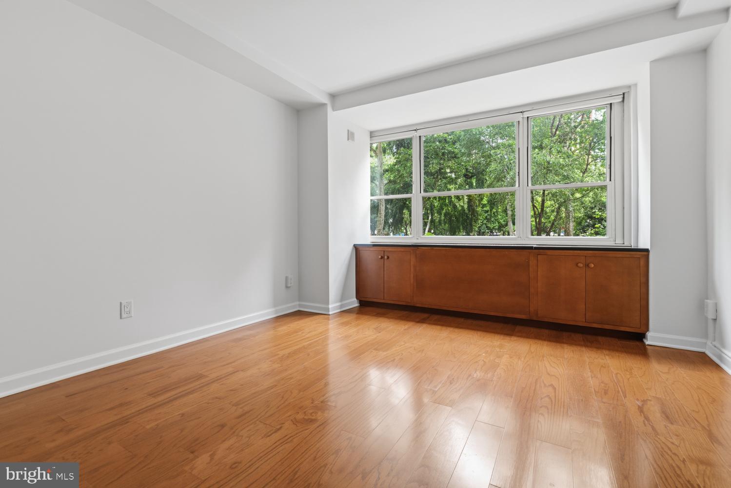 1810 RITTENHOUSE SQUARE 1810-16 212