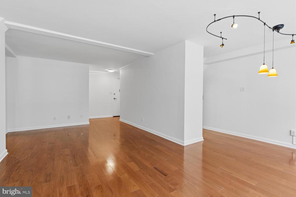 1810 RITTENHOUSE SQUARE 1810-16 212