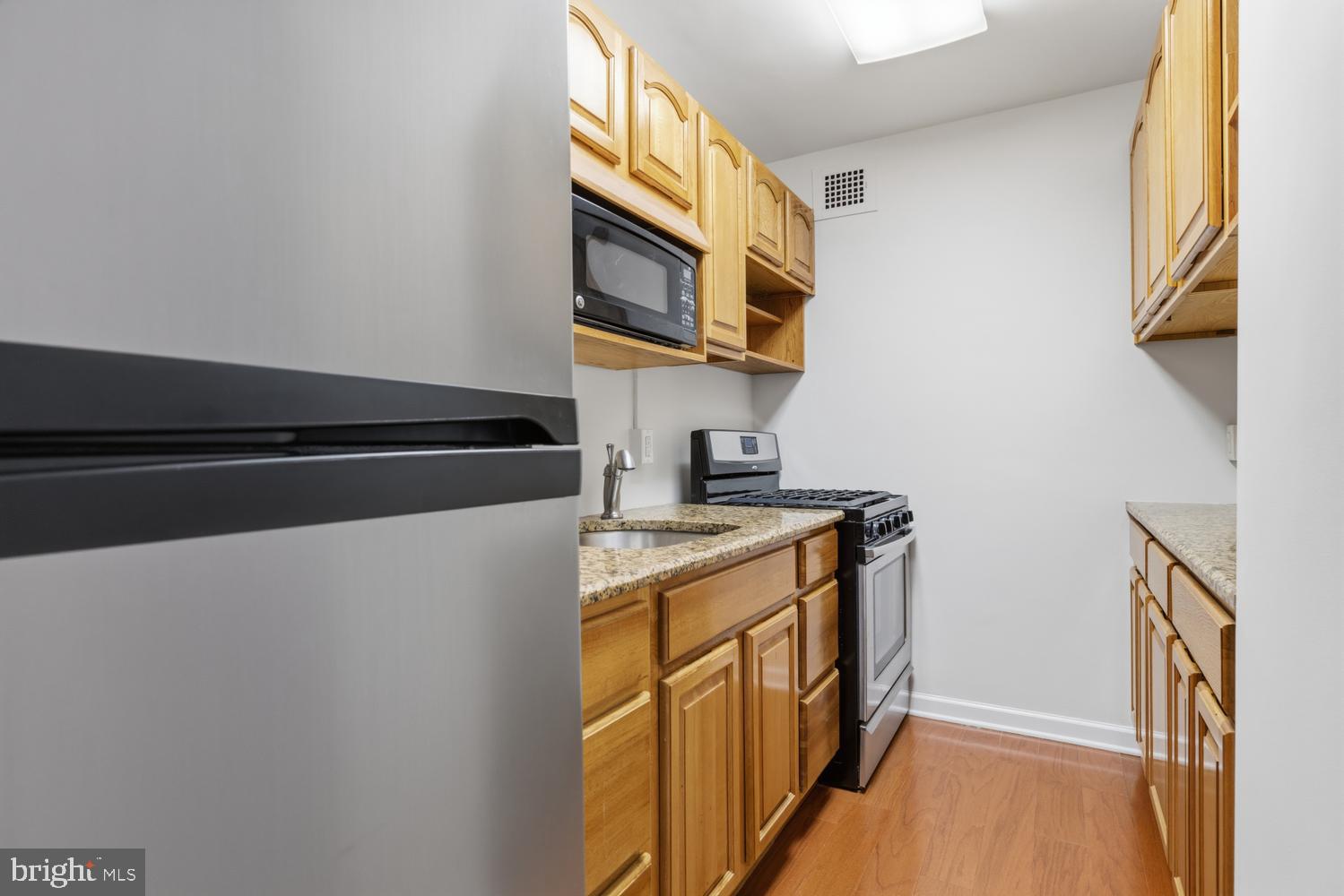 1810 RITTENHOUSE SQUARE 1810-16 212