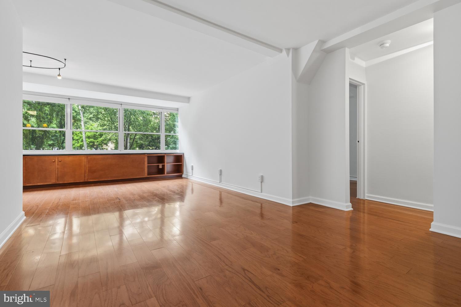 1810 RITTENHOUSE SQUARE 1810-16 212