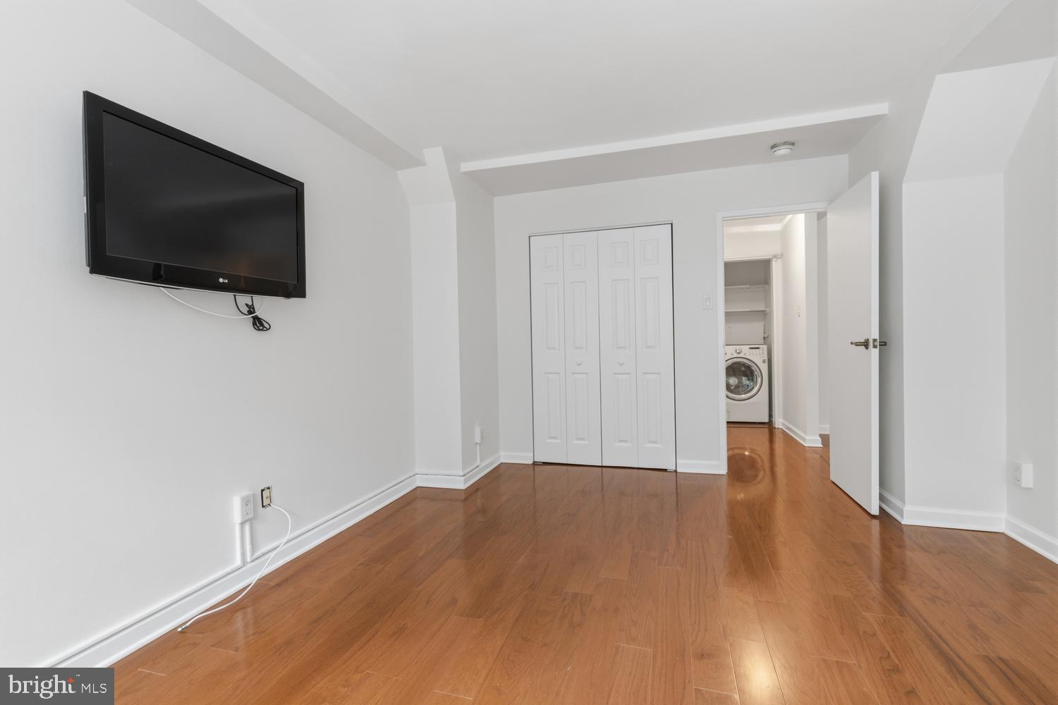 1810 RITTENHOUSE SQUARE 1810-16 212