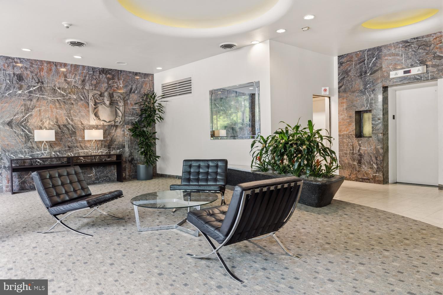 1810 RITTENHOUSE SQUARE 1810-16 212