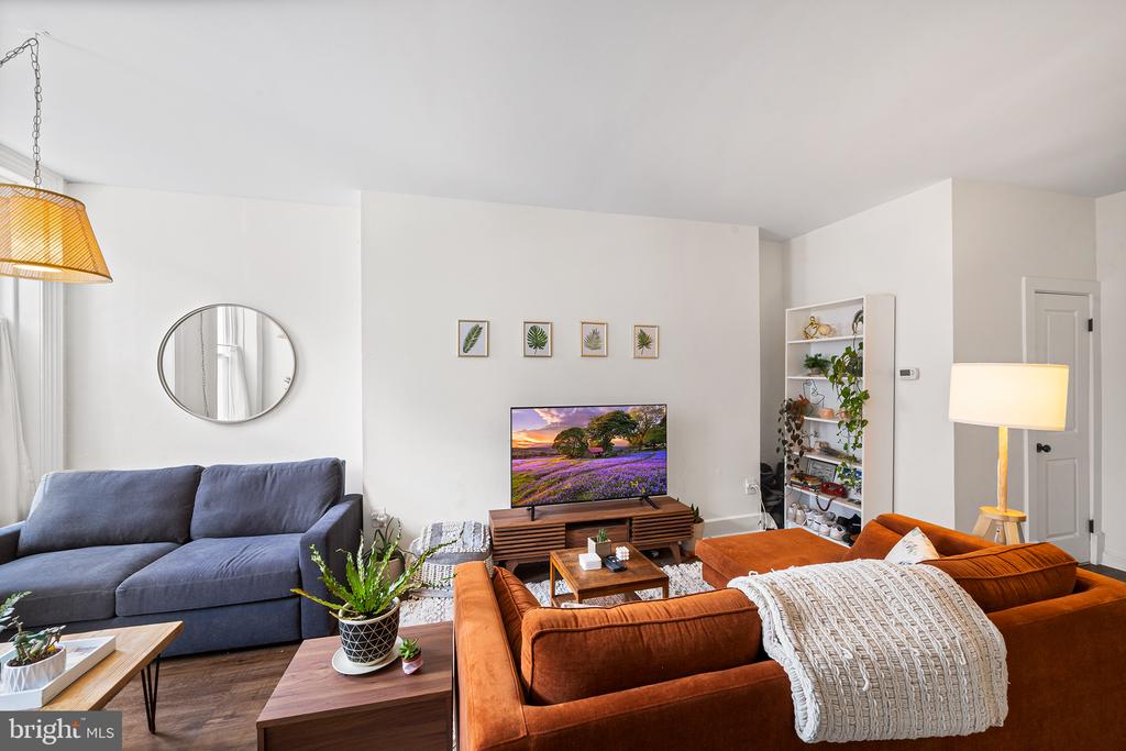 107 W MASTER STREET