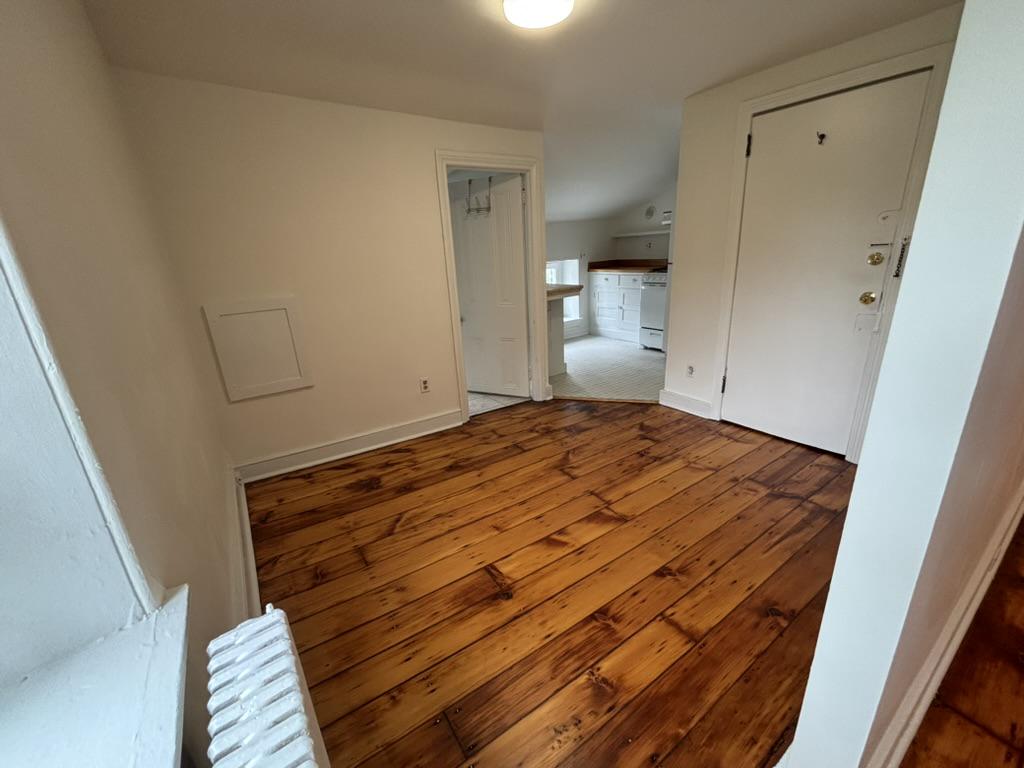 23 W WALNUT LANE 3