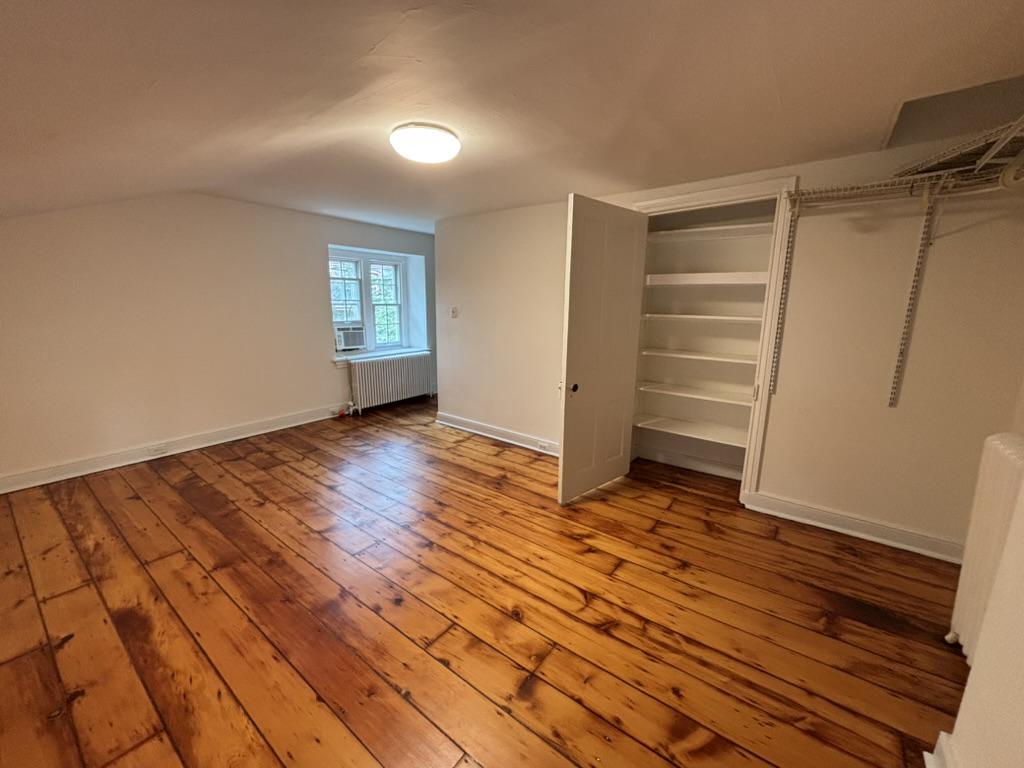 23 W WALNUT LANE 3