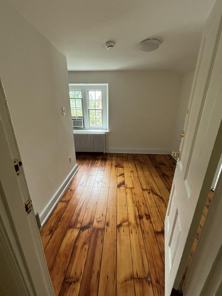 23 W WALNUT LANE 3