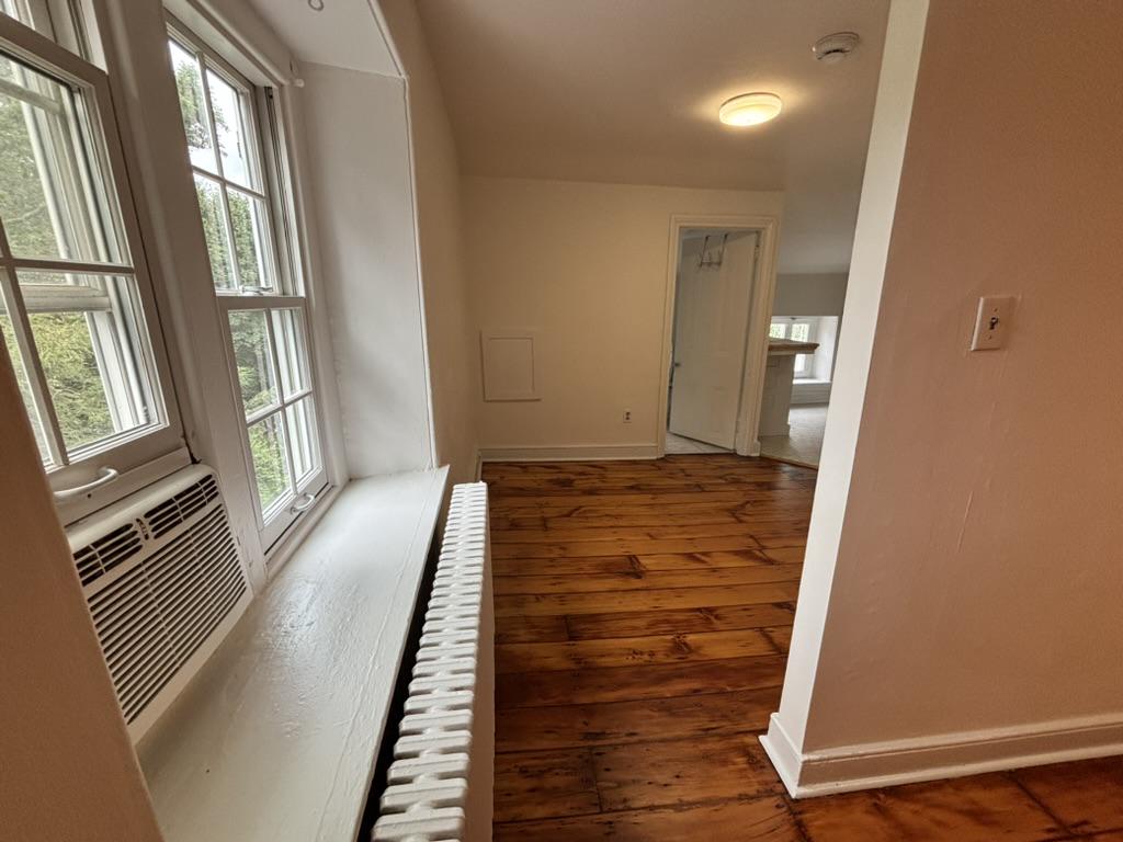 23 W WALNUT LANE 3