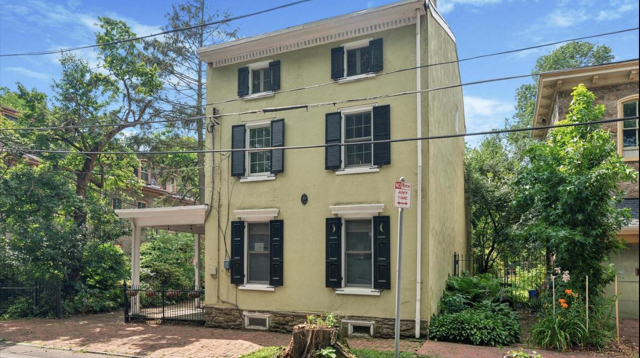 23 W WALNUT LANE 3