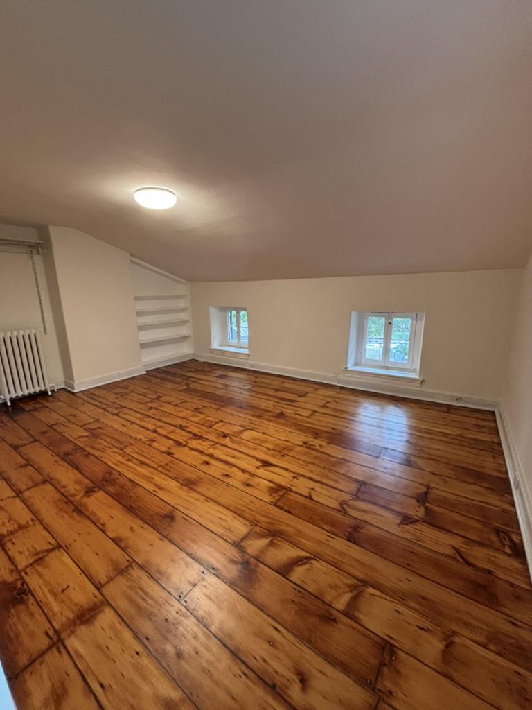23 W WALNUT LANE 3