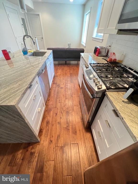 1441 BROWN STREET Unit: 2
