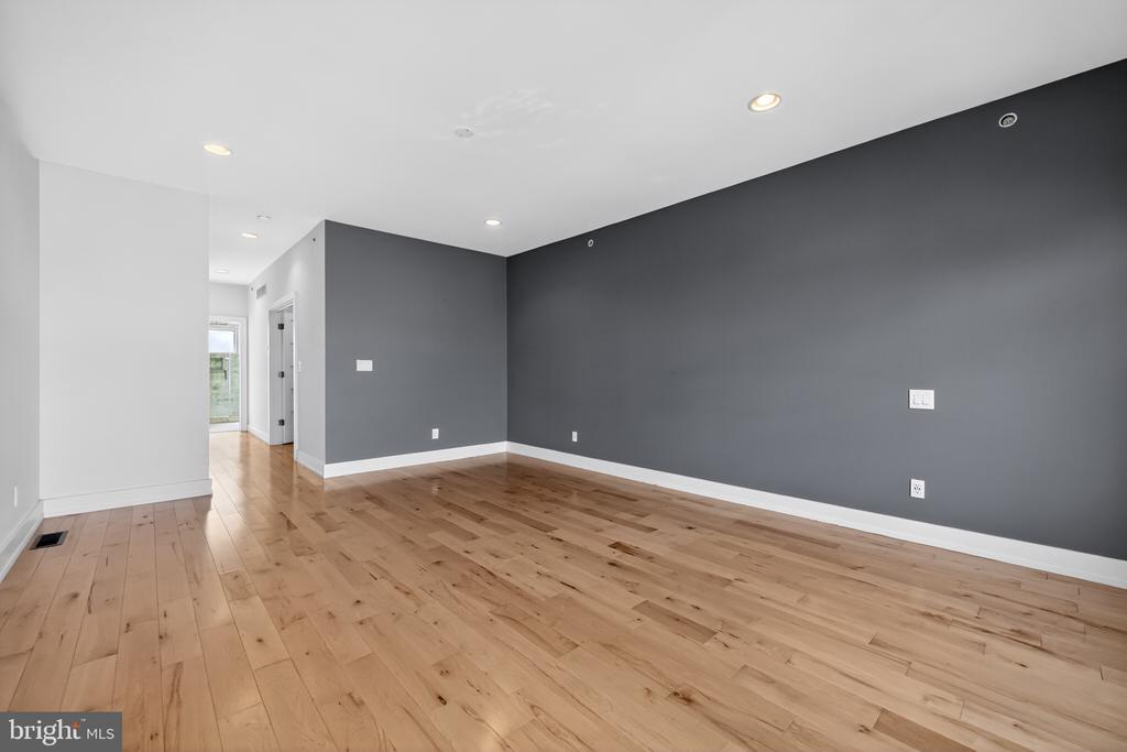 973 N 5TH STREET