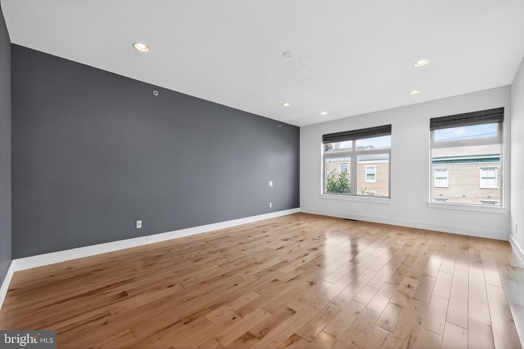 973 N 5TH STREET