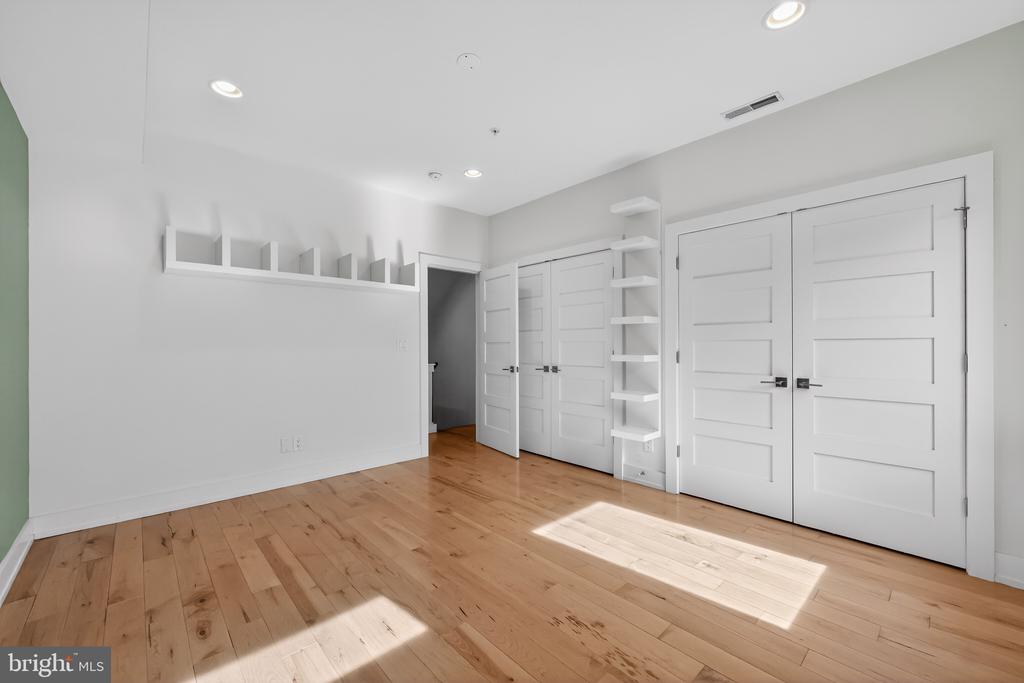973 N 5TH STREET
