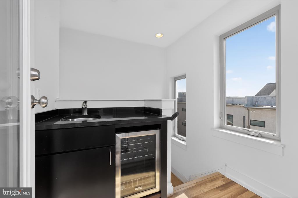 973 N 5TH STREET