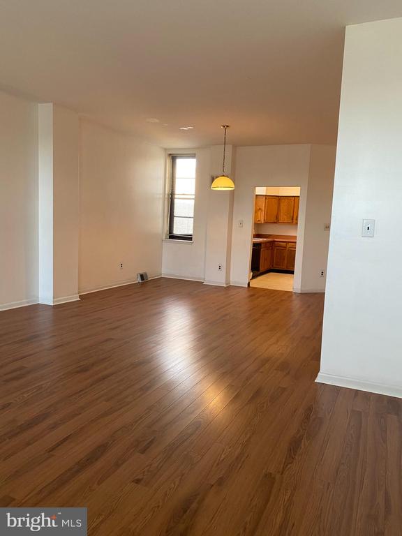 1703 W DIAMOND STREET 2