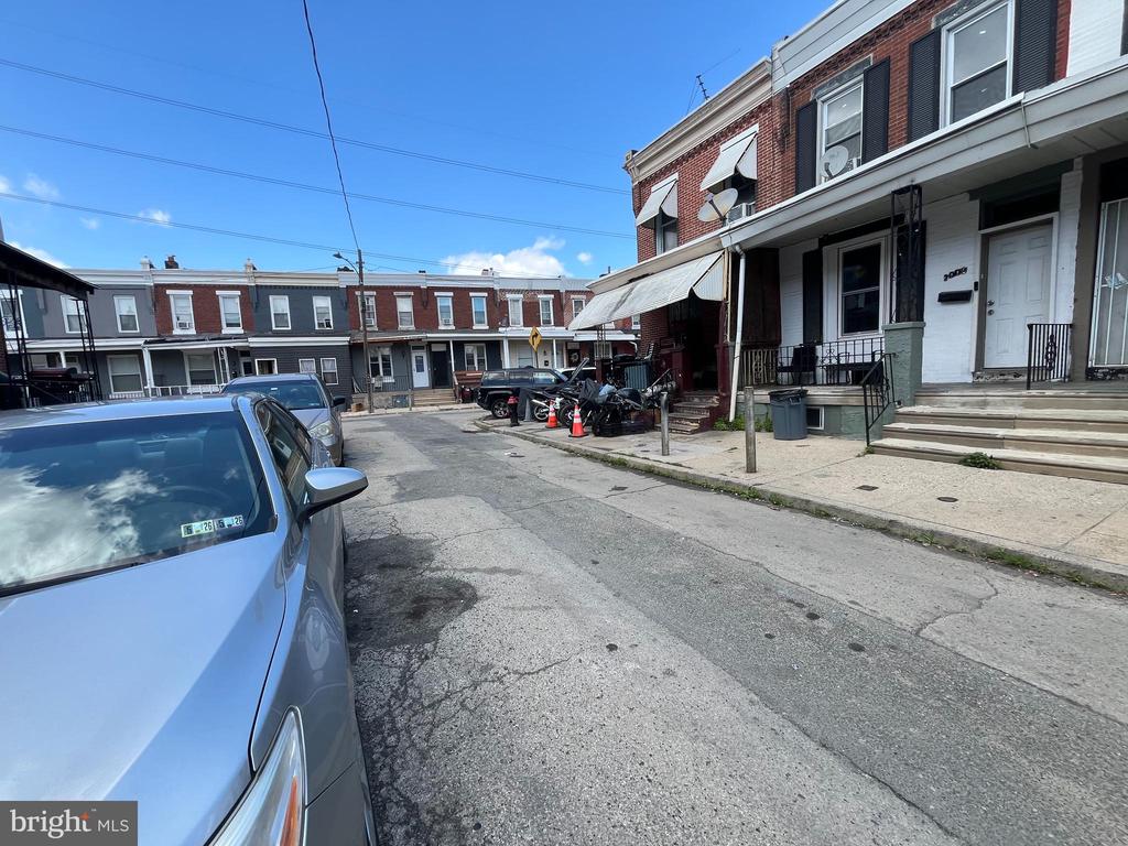 2006 S SIMPSON STREET