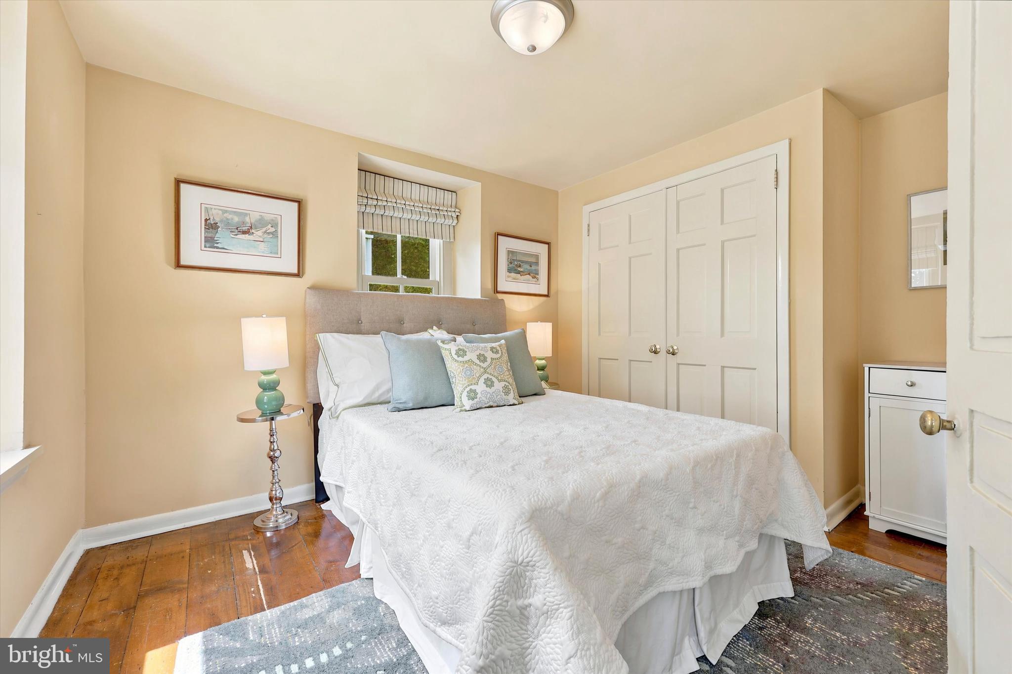 104 W GRAVERS LANE