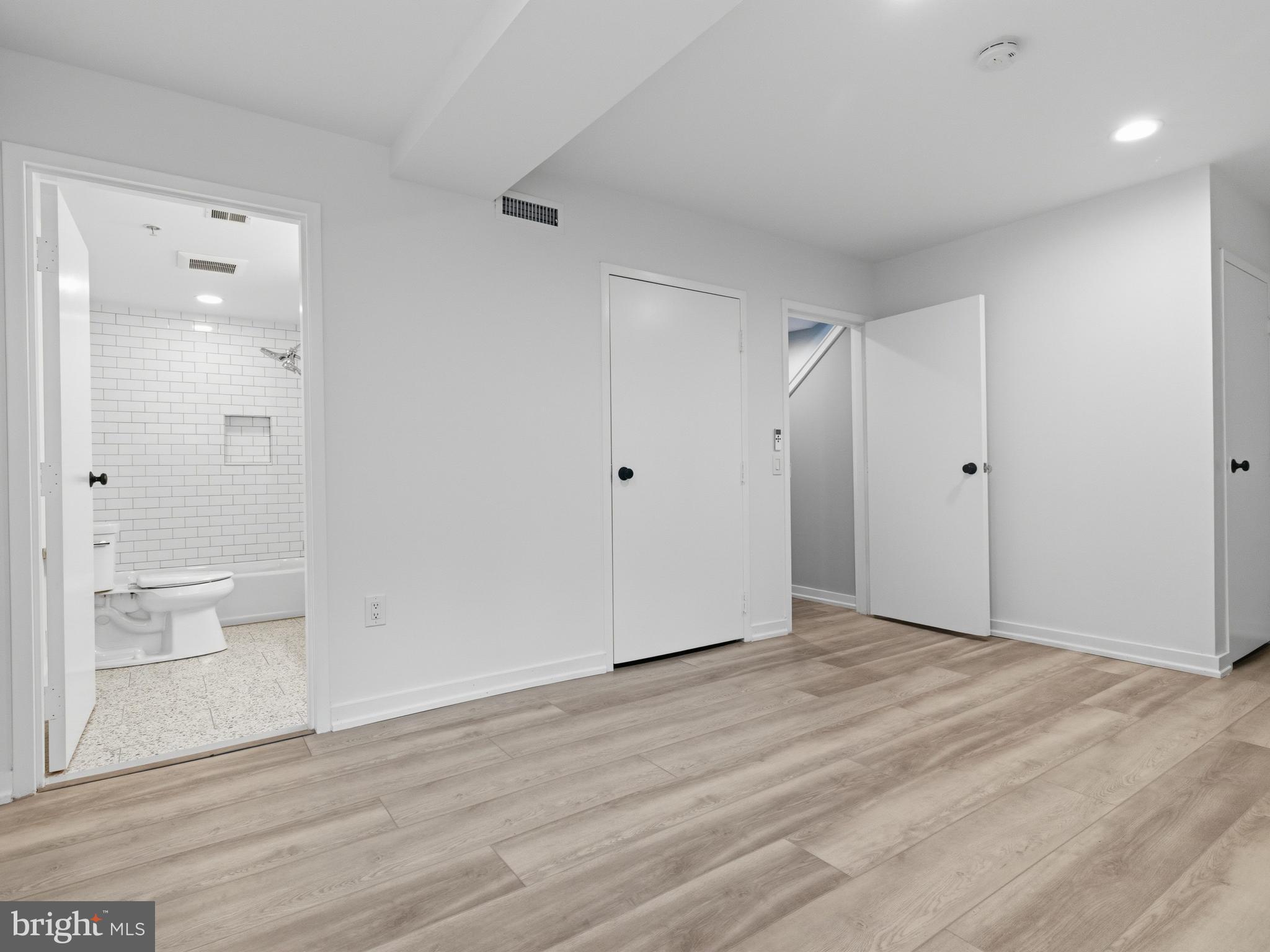 200 CHRISTIAN STREET 12