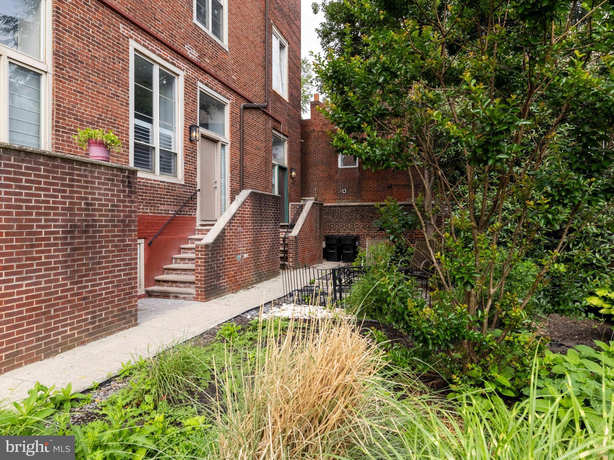 200 CHRISTIAN STREET 12