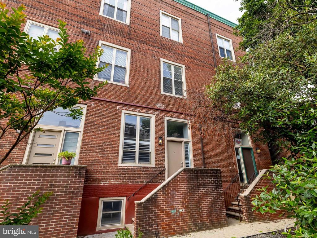200 CHRISTIAN STREET 12