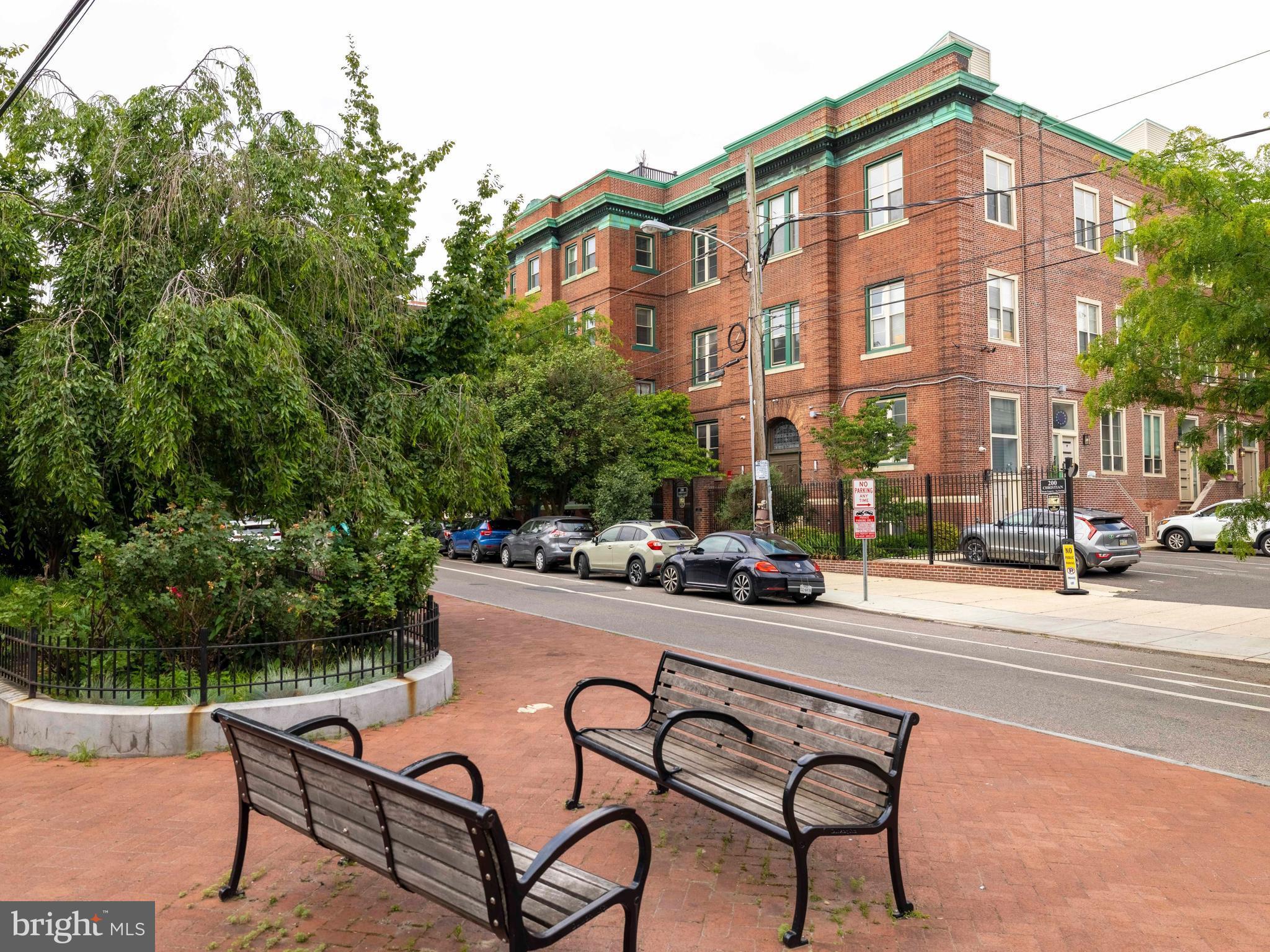 200 CHRISTIAN STREET 12